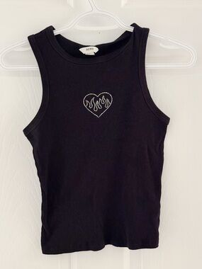 Aero Black Ribbed Tank Top with Flame Heart Embellishment